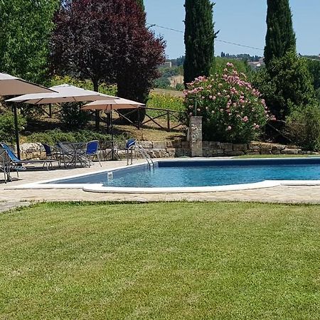 Case In Campagna Con Piscina A Тоди Экстерьер фото