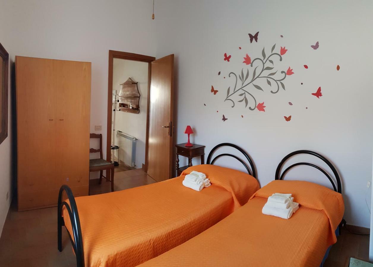 Case In Campagna Con Piscina A Тоди Экстерьер фото