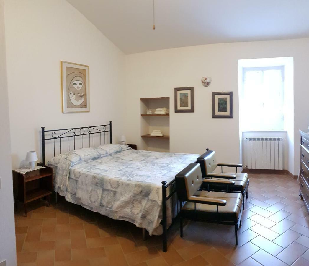 Case In Campagna Con Piscina A Тоди Экстерьер фото