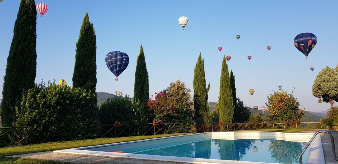 Case In Campagna Con Piscina A Тоди Экстерьер фото